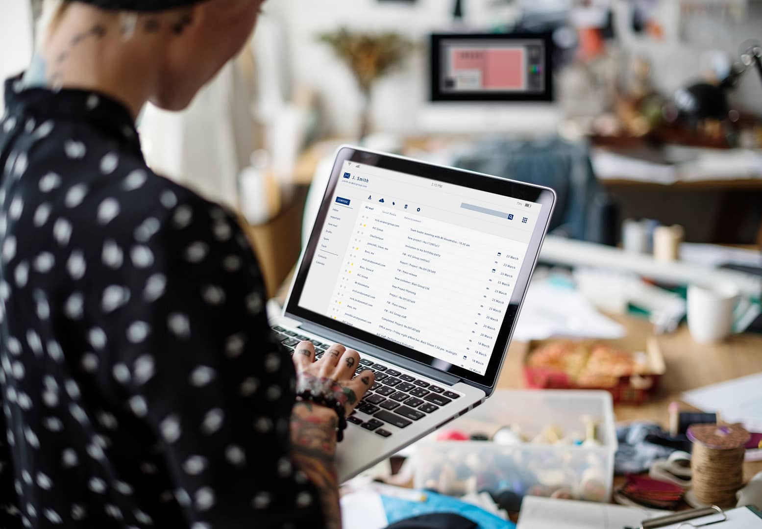 Interface online da lista de mensagens da caixa de entrada de e-mail