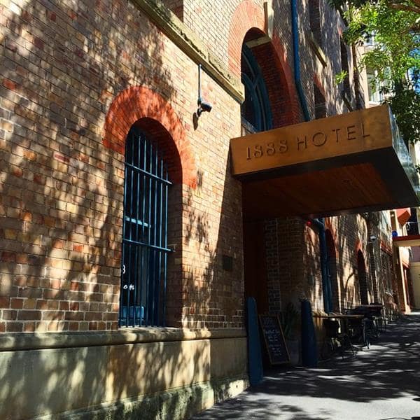 Leaving my Australian city home and heading towards the beach tonight. #sydney #australia #downunder #lovethisplace #1888hotel #darlingharbor by ginabwicker via Instagram