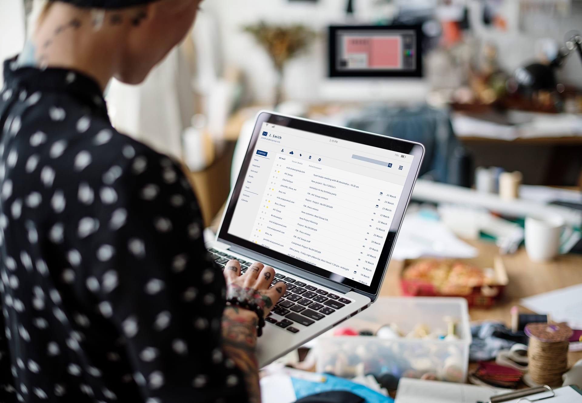 Interface online da lista de mensagens da caixa de entrada de e-mail